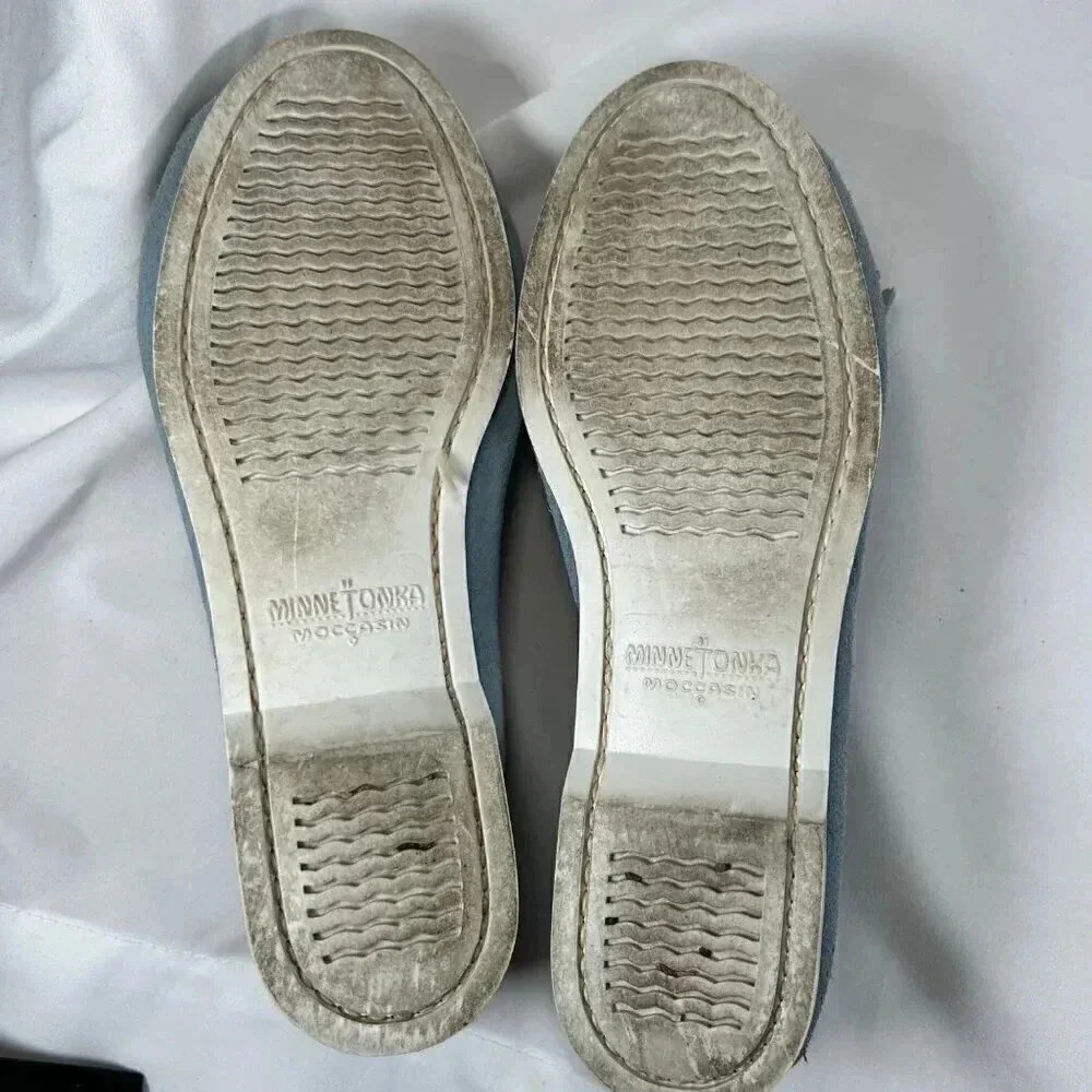 Minnetonka Size 7 Moccasins Blue Suede Leather Beaded Slip On - Picture 8 of 8